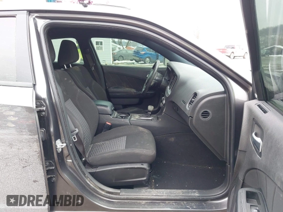 ✅ 2023 Dodge Charger SXT • VIN: 2C3CDXBG4PH535735 • Lot: 44294340. Wystawiony na IAAI z przebiegiem 20 048 mil. Bezpłatny archiwum sprzedaży aukcyjnych z USA i szczegółowy raport historii pojazdu na DreamBid. Zdjęcie 5.