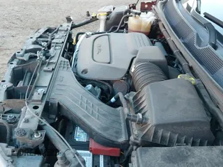 ✅ 2019 Chrysler Pacifica Touring Plus • VIN: 2C4RC1FG6KR732876 • Lot: 43450658. Wystawiony na IAAI z przebiegiem 108 773 mil. Bezpłatny archiwum sprzedaży aukcyjnych z USA i szczegółowy raport historii pojazdu na DreamBid. Zdjęcie 25.