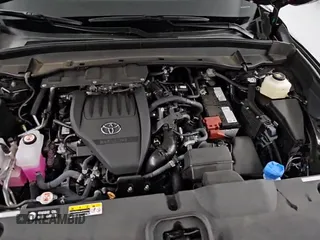 ✅ 2025 Toyota Highlander XLE • VIN: 5TDAAAA54SS024335 • Lot: 94189535. Wystawiony na Copart z przebiegiem 5 556 mil. Bezpłatny archiwum sprzedaży aukcyjnych z USA i szczegółowy raport historii pojazdu na DreamBid. Zdjęcie 16.