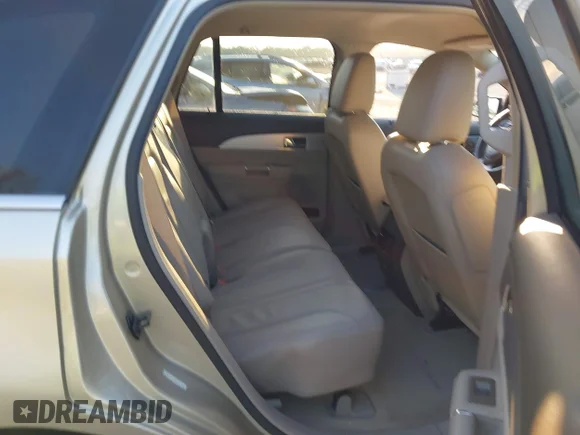 ✅ 2011 Lincoln MKX • VIN: 2LMDJ6JK7BBJ25712 • Lot: 44384604. Wystawiony na IAAI z przebiegiem 126 813 mil. Bezpłatny archiwum sprzedaży aukcyjnych z USA i szczegółowy raport historii pojazdu na DreamBid. Zdjęcie 8.