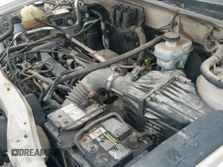 ✅ 2005 Mercury Mariner Convenience • VIN: 4M2YU57Z85DJ28652 • Лот: 41524903. Опубликован ранее на IAAI с пробегом 228 497 миль. Бесплатный доступ к архиву аукционных продаж из США и подробный отчёт об истории автомобиля на DreamBid. Изображение 15.