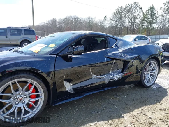 ✅ 2023 Chevrolet Corvette 3LZ • VIN: 1G1YF2D32P5602423 • Lot: 41608189. Wystawiony na IAAI z przebiegiem 1 732 mil. Bezpłatny archiwum sprzedaży aukcyjnych z USA i szczegółowy raport historii pojazdu na DreamBid. Zdjęcie 6.