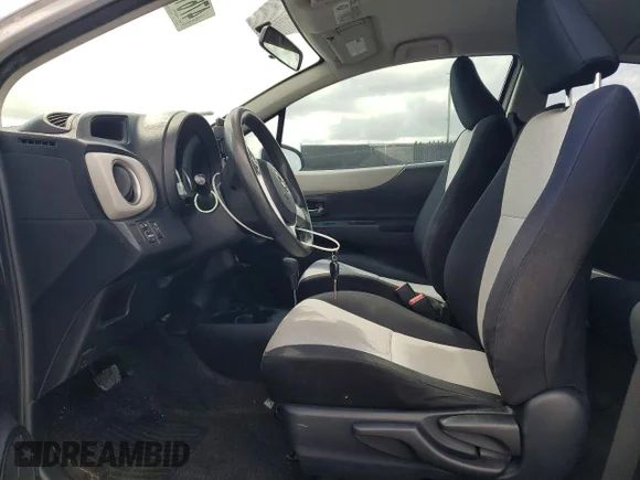✅ 2012 Toyota Yaris L • VIN: JTDJTUD3XCD505726 • Лот: 47619016. Опубліковано раніше на Copart з пробігом 151 289 миль. Безкоштовний доступ до архіву аукціонних продажів зі США та докладний звіт про історію автомобіля на DreamBid. Зображення 7.