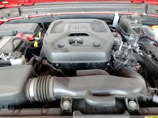 ✅ 2020 Jeep Wrangler Unlimited Sahara Altitude • VIN: 1C4HJXEN8LW268874 • Lot: 58557845. Wystawiony na Copart z przebiegiem 77 708 mil. Bezpłatny archiwum sprzedaży aukcyjnych z USA i szczegółowy raport historii pojazdu na DreamBid. Zdjęcie 13.