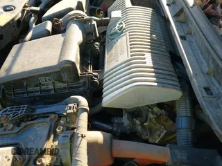 ✅ 2011 Toyota Prius III • VIN: JTDKN3DU7B0291849 • Лот: 43757819. Опубликован ранее на IAAI с пробегом 307 125 миль. Бесплатный доступ к архиву аукционных продаж из США и подробный отчёт об истории автомобиля на DreamBid. Изображение 19.