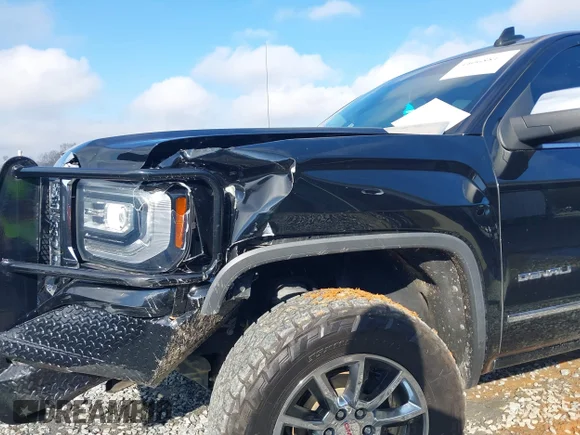 ✅ 2018 GMC Sierra 1500 Denali • VIN: 3GTU2PEJ7JG334481 • Lot: 44068817. Wystawiony na IAAI z przebiegiem 110 737 mil. Bezpłatny archiwum sprzedaży aukcyjnych z USA i szczegółowy raport historii pojazdu na DreamBid. Zdjęcie 6.