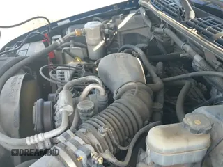 ✅ 1999 Chevrolet S-10 LS • VIN: 1GCCS19X1X8188973 • Lot: 43521867. Listed on IAAI with 129,074 mi. Free auction sales archive from the USA and detailed vehicle history report at DreamBid. Image 12.