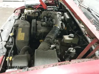 ✅ 2000 Kia Sportage • VIN: KNDJA7239Y5644189 • Lot: 43382932. Wystawiony na IAAI z przebiegiem 136 341 mil. Bezpłatny archiwum sprzedaży aukcyjnych z USA i szczegółowy raport historii pojazdu na DreamBid. Zdjęcie 12.