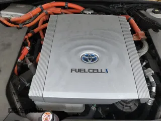 ✅ 2021 Toyota Mirai XLE • VIN: JTDAAAAA2MA001455 • Lot: 70837105. Wystawiony na Copart z przebiegiem 36 182 mil. Bezpłatny archiwum sprzedaży aukcyjnych z USA i szczegółowy raport historii pojazdu na DreamBid. Zdjęcie 13.