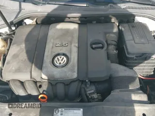 ✅ 2009 Volkswagen Jetta SE • VIN: 3VWTZ71K09M320261 • Lot: 43771770. Listed on IAAI with 216,665 mi. Free auction sales archive from the USA and detailed vehicle history report at DreamBid. Image 14.