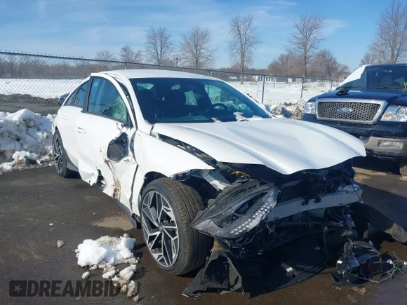 ✅ 2023 Hyundai Ioniq 6 SEL • VIN: KMHM34ACXPA022404 • Lot: 44459681. Wystawiony na IAAI z przebiegiem 38 268 mil. Bezpłatny archiwum sprzedaży aukcyjnych z USA i szczegółowy raport historii pojazdu na DreamBid. Zdjęcie 1.