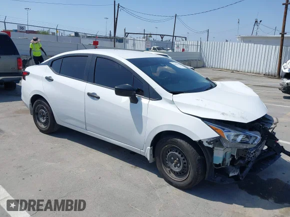 ✅ 2024 Nissan Versa S • VIN: 3N1CN8DVXRL839286 • Lot: 45002479. Wystawiony na IAAI z przebiegiem 21 009 mil. Bezpłatny archiwum sprzedaży aukcyjnych z USA i szczegółowy raport historii pojazdu na DreamBid. Zdjęcie 1.