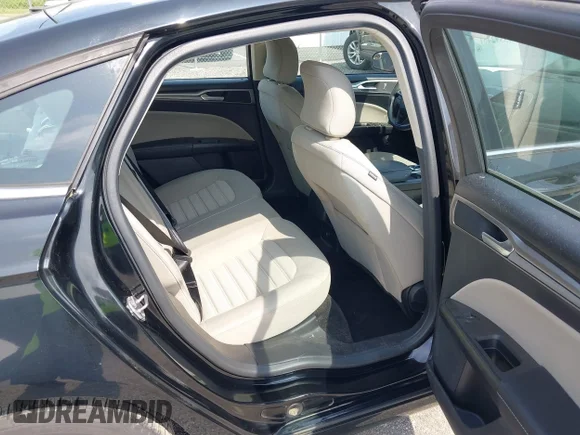 ✅ 2018 Ford Fusion S • VIN: 3FA6P0UUXJR282089 • Lot: 45372481. Wystawiony na IAAI z przebiegiem 36 373 mil. Bezpłatny archiwum sprzedaży aukcyjnych z USA i szczegółowy raport historii pojazdu na DreamBid. Zdjęcie 8.