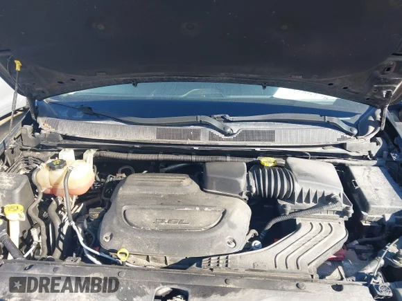 ✅ 2021 Chrysler Voyager LXi • VIN: 2C4RC1DG3MR566452 • Lot: 44786778. Wystawiony na IAAI z przebiegiem 180 962 mil. Bezpłatny archiwum sprzedaży aukcyjnych z USA i szczegółowy raport historii pojazdu na DreamBid. Zdjęcie 10.