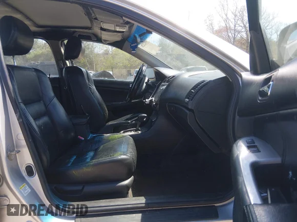 ✅ 2006 Honda Accord EX-L • VIN: 1HGCM56866A095096 • Lot: 45023220. Wystawiony na IAAI z przebiegiem 242 523 mil. Bezpłatny archiwum sprzedaży aukcyjnych z USA i szczegółowy raport historii pojazdu na DreamBid. Zdjęcie 5.