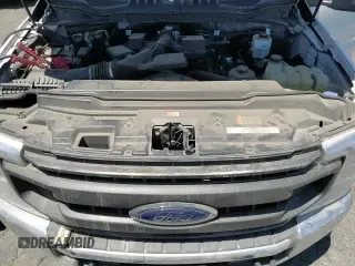 ✅ 2022 Ford F-250 XL • VIN: 1FT7X2A62NEF83139 • Lot: 64560535. Wystawiony na Copart z przebiegiem 56 387 mil. Bezpłatny archiwum sprzedaży aukcyjnych z USA i szczegółowy raport historii pojazdu na DreamBid. Zdjęcie 13.