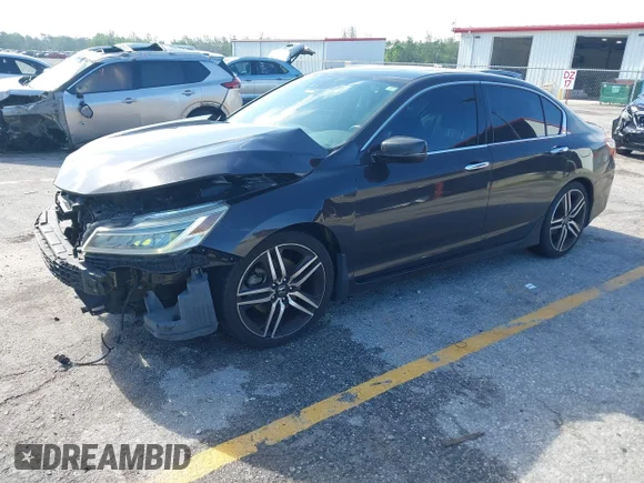 ✅ 2017 Honda Accord Touring • VIN: 1HGCR3F90HA005443 • Lot: 45439588. Wystawiony na IAAI z przebiegiem 187 598 mil. Bezpłatny archiwum sprzedaży aukcyjnych z USA i szczegółowy raport historii pojazdu na DreamBid. Zdjęcie 2.