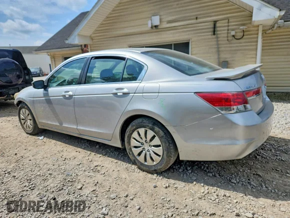 ✅ 2011 Honda Accord LX • VIN: 1HGCP2F31BA016728 • Лот: 56170006. Опубликован ранее на Copart с пробегом 159 728 миль. Бесплатный доступ к архиву аукционных продаж из США и подробный отчёт об истории автомобиля на DreamBid. Изображение 2.