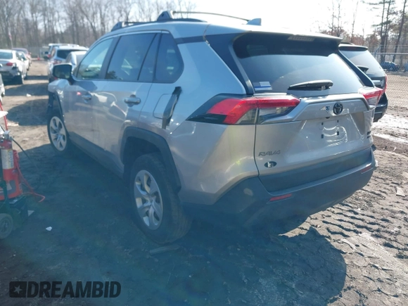 ✅ 2024 Toyota RAV4 XLE • VIN: 2T3P1RFV2RC478661 • Lot: 44562432. Wystawiony na IAAI z przebiegiem Nie podano. Bezpłatny archiwum sprzedaży aukcyjnych z USA i szczegółowy raport historii pojazdu na DreamBid. Zdjęcie 3.