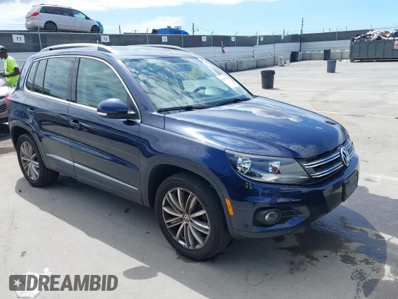 ✅ 2015 Volkswagen Tiguan S • VIN: WVGAV7AX3FW595583 • Лот: 45047051. Опубліковано раніше на IAAI з пробігом 90 575 миль. Безкоштовний доступ до архіву аукціонних продажів зі США та докладний звіт про історію автомобіля на DreamBid. Зображення 1.