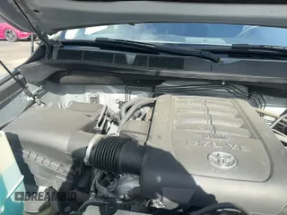 ✅ 2019 Toyota Tundra SR5 • VIN: 5TFEY5F13KX247647 • Lot: 93241225. Wystawiony na Copart z przebiegiem 93 511 mil. Bezpłatny archiwum sprzedaży aukcyjnych z USA i szczegółowy raport historii pojazdu na DreamBid. Zdjęcie 11.