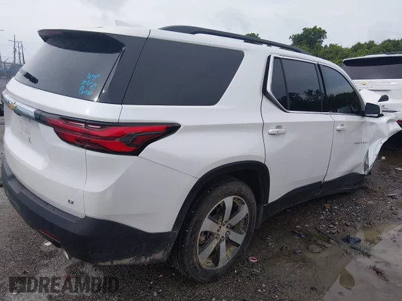 ✅ 2023 Chevrolet Traverse LT • VIN: 1GNERHKW4PJ169848 • Lot: 45231889. Wystawiony na IAAI z przebiegiem 53 171 mil. Bezpłatny archiwum sprzedaży aukcyjnych z USA i szczegółowy raport historii pojazdu na DreamBid. Zdjęcie 4.