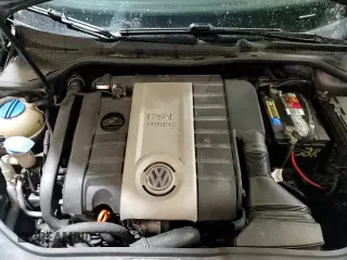 ✅ 2006 Volkswagen Golf GTI • VIN: WVWFV71K56W107975 • Lot: 84029684. Wystawiony na Copart z przebiegiem 131 893 mil. Bezpłatny archiwum sprzedaży aukcyjnych z USA i szczegółowy raport historii pojazdu na DreamBid. Zdjęcie 14.