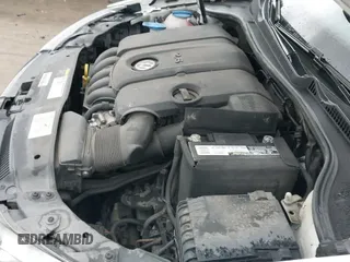 ✅ 2014 Volkswagen Golf • VIN: WVWDB7AJ5EW007199 • Lot: 42473466. Listed on IAAI with 135,174 mi. Free auction sales archive from the USA and detailed vehicle history report at DreamBid. Image 11.