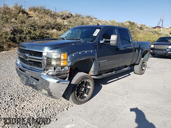 ✅ 2007 Chevrolet Silverado 2500HD 1LT • VIN: 1GCHK23K37F560768 • Lot: 80843515. Wystawiony na Copart z przebiegiem 115 194 mil. Bezpłatny archiwum sprzedaży aukcyjnych z USA i szczegółowy raport historii pojazdu na DreamBid. Zdjęcie 1.