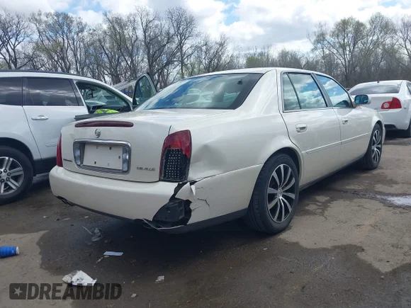 ✅ 2003 Cadillac DeVille • VIN: 1G6KD54Y13U208351 • Lot: 41889713. Wystawiony na IAAI z przebiegiem 132 774 mil. Bezpłatny archiwum sprzedaży aukcyjnych z USA i szczegółowy raport historii pojazdu na DreamBid. Zdjęcie 4.