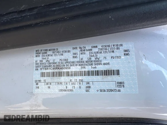 ✅ 2024 Ford Transit Cargo • VIN: 1FTBR1C85RKA93959 • Lot: 45475517. Wystawiony na IAAI z przebiegiem 215 466 mil. Bezpłatny archiwum sprzedaży aukcyjnych z USA i szczegółowy raport historii pojazdu na DreamBid. Zdjęcie 9.