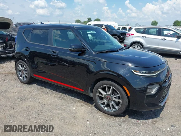 ✅ 2021 Kia Soul Turbo • VIN: KNDJ53AF8M7763469 • Lot: 42568469. Wystawiony na IAAI z przebiegiem 42 641 mil. Bezpłatny archiwum sprzedaży aukcyjnych z USA i szczegółowy raport historii pojazdu na DreamBid. Zdjęcie 1.