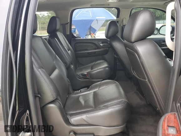 ✅ 2013 Cadillac Escalade ESV Premium • VIN: 1GYS3JEF2DR254887 • Lot: 70017254. Wystawiony na Copart z przebiegiem 107 096 mil. Bezpłatny archiwum sprzedaży aukcyjnych z USA i szczegółowy raport historii pojazdu na DreamBid. Zdjęcie 11.