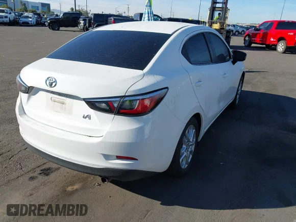 ✅ 2017 Toyota Yaris • VIN: 3MYDLBYV1HY157219 • Lot: 43769450. Wystawiony na IAAI z przebiegiem Nie podano. Bezpłatny archiwum sprzedaży aukcyjnych z USA i szczegółowy raport historii pojazdu na DreamBid. Zdjęcie 4.