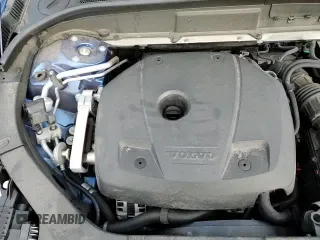 ✅ 2018 Volvo XC60 R-Design • VIN: LYVA22RM7JB121290 • Lot: 48534015. Wystawiony na Copart z przebiegiem 37 241 mil. Bezpłatny archiwum sprzedaży aukcyjnych z USA i szczegółowy raport historii pojazdu na DreamBid. Zdjęcie 14.