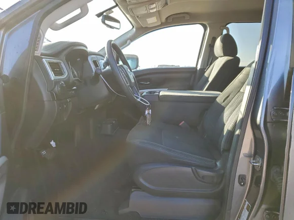 ✅ 2017 Nissan Titan SV • VIN: 1N6AA1EK3HN511716 • Lot: 95442665. Wystawiony na Copart z przebiegiem 112 574 mil. Bezpłatny archiwum sprzedaży aukcyjnych z USA i szczegółowy raport historii pojazdu na DreamBid. Zdjęcie 7.