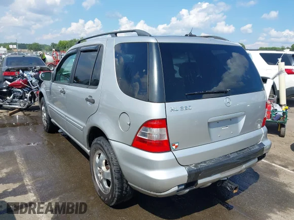✅ 2003 Mercedes-Benz M 320 • VIN: 4JGAB54E53A392114 • Lot: 42630960. Wystawiony na IAAI z przebiegiem 206 716 mil. Bezpłatny archiwum sprzedaży aukcyjnych z USA i szczegółowy raport historii pojazdu na DreamBid. Zdjęcie 3.