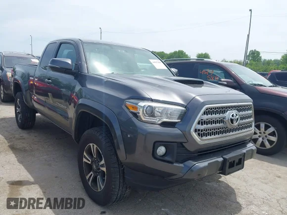 ✅ 2016 Toyota Tacoma SR5 • VIN: 5TFSZ5AN7GX032483 • Lot: 44967088. Wystawiony na IAAI z przebiegiem 175 669 mil. Bezpłatny archiwum sprzedaży aukcyjnych z USA i szczegółowy raport historii pojazdu na DreamBid. Zdjęcie 1.