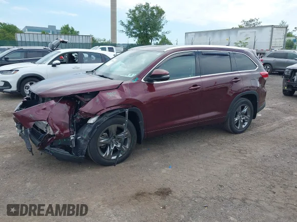 ✅ 2018 Toyota Highlander Limited Platinum • VIN: 5TDDZRFH5JS819061 • Lot: 45111452. Wystawiony na IAAI z przebiegiem 36 024 mil. Bezpłatny archiwum sprzedaży aukcyjnych z USA i szczegółowy raport historii pojazdu na DreamBid. Zdjęcie 2.