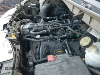 ✅ 2015 Ford Transit • VIN: 1FTSW2YG8FKB32389 • Lot: 40286682. Wystawiony na IAAI z przebiegiem 115 882 mil. Bezpłatny archiwum sprzedaży aukcyjnych z USA i szczegółowy raport historii pojazdu na DreamBid. Zdjęcie 13.