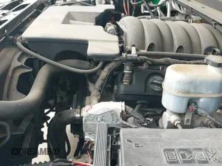 ✅ 2018 Chevrolet Tahoe LS • VIN: 1GNSCAKCXJR127730 • Lot: 42187079. Wystawiony na IAAI z przebiegiem 123 465 mil. Bezpłatny archiwum sprzedaży aukcyjnych z USA i szczegółowy raport historii pojazdu na DreamBid. Zdjęcie 19.