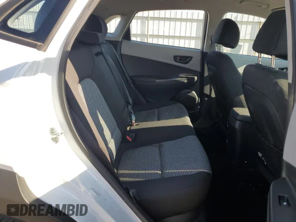 ✅ 2019 Hyundai Kona SE • VIN: KM8K12AA5KU316557 • Lot: 70407322. Wystawiony na Copart z przebiegiem 98 400 mil. Bezpłatny archiwum sprzedaży aukcyjnych z USA i szczegółowy raport historii pojazdu na DreamBid. Zdjęcie 10.