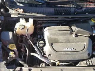 ✅ 2019 Chrysler Pacifica Touring Plus • VIN: 2C4RC1FGXKR526685 • Лот: 82703105. Опубликован ранее на Copart с пробегом 82 639 миль. Бесплатный доступ к архиву аукционных продаж из США и подробный отчёт об истории автомобиля на DreamBid. Изображение 14.