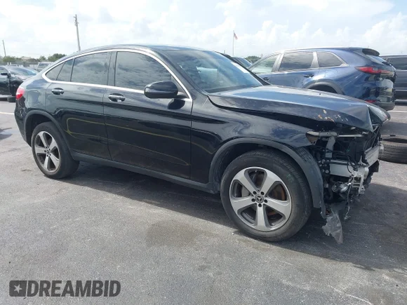 ✅ 2019 Mercedes-Benz GLC 300 • VIN: WDC0J4KB0KF569962 • Lot: 45448377. Wystawiony na IAAI z przebiegiem 109 996 mil. Bezpłatny archiwum sprzedaży aukcyjnych z USA i szczegółowy raport historii pojazdu na DreamBid. Zdjęcie 1.