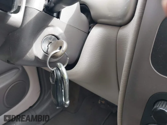✅ 2002 Chrysler PT Cruiser Limited • VIN: 3C8FY68B52T372532 • Lot: 41875926. Wystawiony na IAAI z przebiegiem 137 169 mil. Bezpłatny archiwum sprzedaży aukcyjnych z USA i szczegółowy raport historii pojazdu na DreamBid. Zdjęcie 11.
