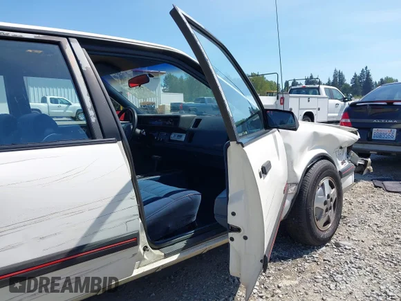✅ 1988 Chevrolet Celebrity • VIN: 1G1AW51W1J6130184 • Lot: 44982396. Wystawiony na IAAI z przebiegiem 102 287 mil. Bezpłatny archiwum sprzedaży aukcyjnych z USA i szczegółowy raport historii pojazdu na DreamBid. Zdjęcie 5.