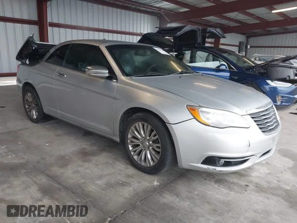 ✅ 2011 Chrysler 200 Limited • VIN: 1C3BC7EG4BN545112 • Lot: 44217664. Wystawiony na IAAI z przebiegiem 240 112 mil. Bezpłatny archiwum sprzedaży aukcyjnych z USA i szczegółowy raport historii pojazdu na DreamBid. Zdjęcie 1.