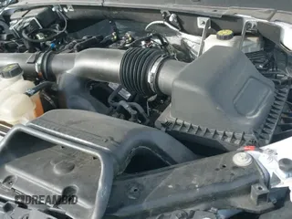 ✅ 2022 Ford Expedition Max XLT • VIN: 1FMJK1HT1NEA65870 • Lot: 43812979. Wystawiony na IAAI z przebiegiem 54 263 mil. Bezpłatny archiwum sprzedaży aukcyjnych z USA i szczegółowy raport historii pojazdu na DreamBid. Zdjęcie 19.