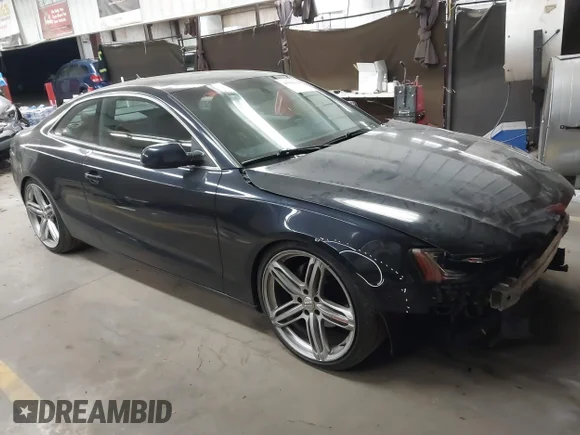 ✅ 2013 Audi A5 Premium Plus • VIN: WAULFAFRXDA052191 • Lot: 43991114. Wystawiony na IAAI z przebiegiem 136 689 mil. Bezpłatny archiwum sprzedaży aukcyjnych z USA i szczegółowy raport historii pojazdu na DreamBid. Zdjęcie 1.