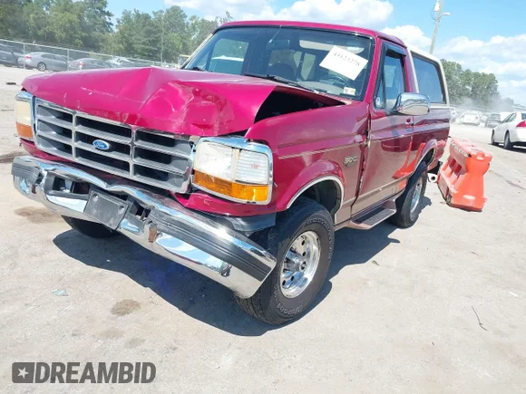 ✅ 1995 Ford Bronco Eddie Bauer • VIN: 1FMEU15N0SLA57543 • Lot: 43123278. Wystawiony na IAAI z przebiegiem Nie podano. Bezpłatny archiwum sprzedaży aukcyjnych z USA i szczegółowy raport historii pojazdu na DreamBid. Zdjęcie 2.